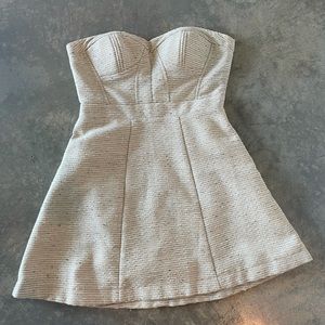 Strapless Jessica Simpson dress